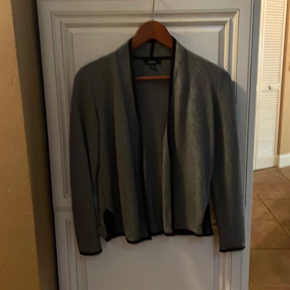 Alfani top worn once